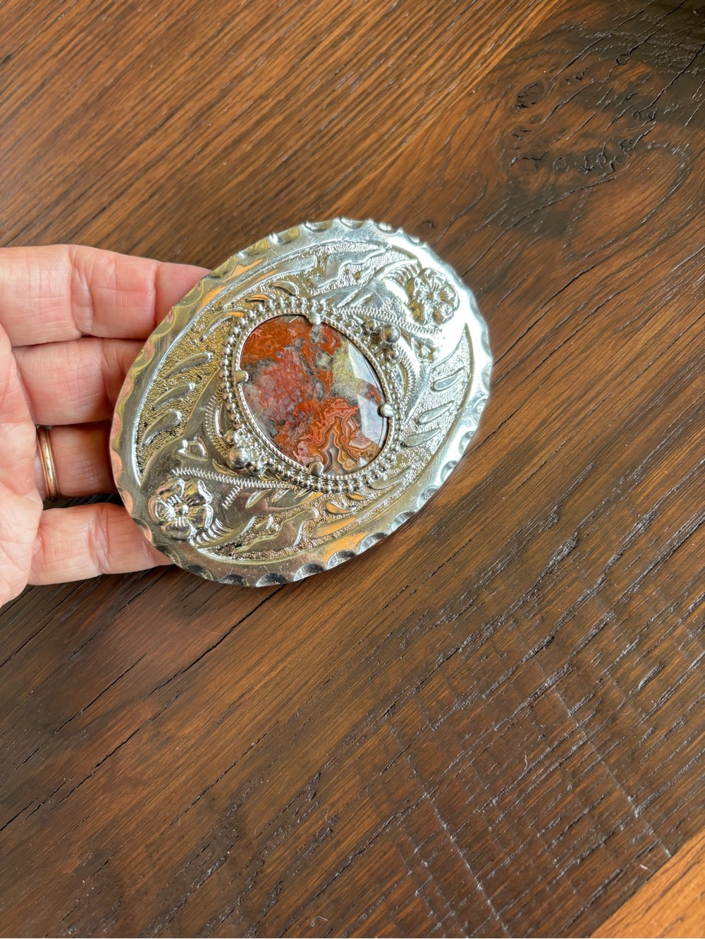 Western Rodeo Cowgirl Cowboy Shiny Silver Coral Color Stone Belt Buckle, Unisex - Picture 12 of 13